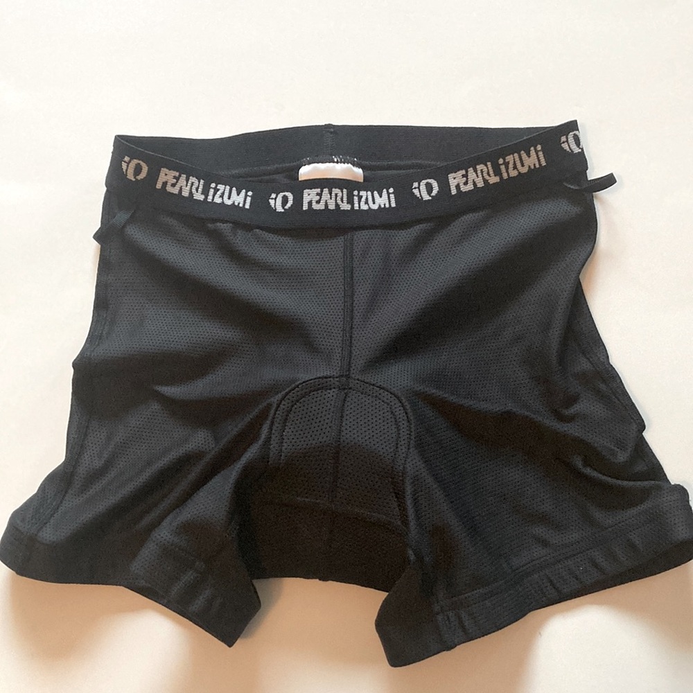 Pearl Izumi bike shorts-underlayer with chamis size S